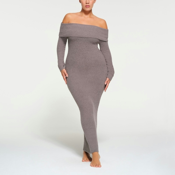 4S. NWT SKIMS COZY KNIT OFF THE SHOULDER DRESS IN GREY CHALK - Picture 1 of 4